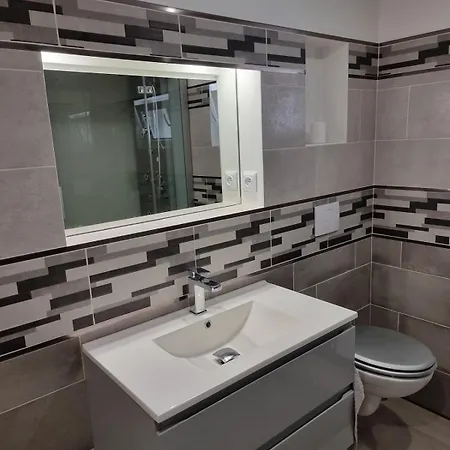 Charming, French Village House, Renovated In 2025, Available Tonight ! * Fye