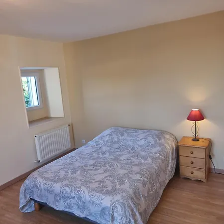 Charming, Renovated French Village House, Available Tonight ! 펜션 Fye