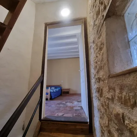 Charming, Renovated French Village House, Available Tonight ! 펜션 *