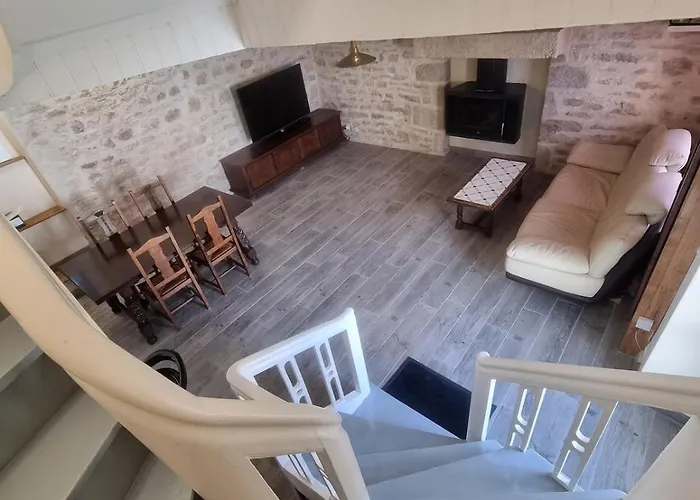 Hébergement de vacances Charming, French Village House, Renovated In 2025, Available Tonight ! Fye