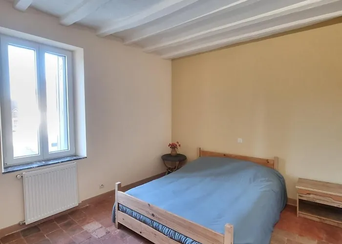 Charming, French Village House, Renovated In 2025, Available Tonight ! Hébergement de vacances *