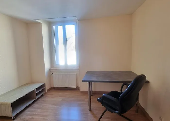 Hébergement de vacances Charming, French Village House, Renovated In 2025, Available Tonight ! Fye